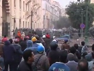 Egyptian security forces disperse protesters
