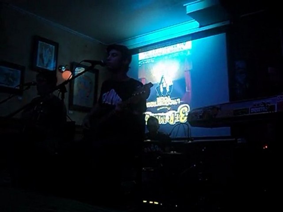 3 FROMAGES (acoustic) - Père Noel + Sombre héros + Wouap @ Le Modjo (Lille)