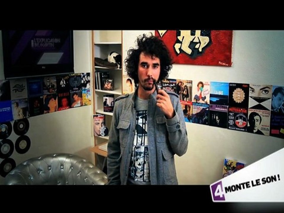 Corynne CHARBY - "Comme une boule de FLIPPER"