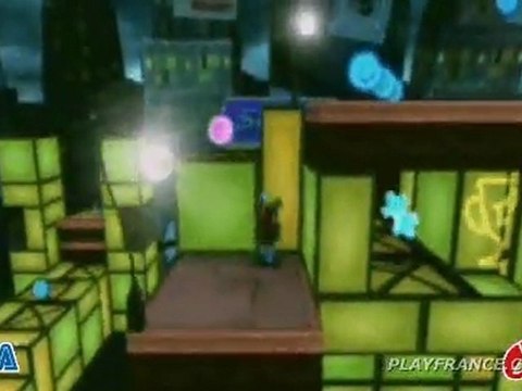 Crush (PSP) - Un trailer en français.