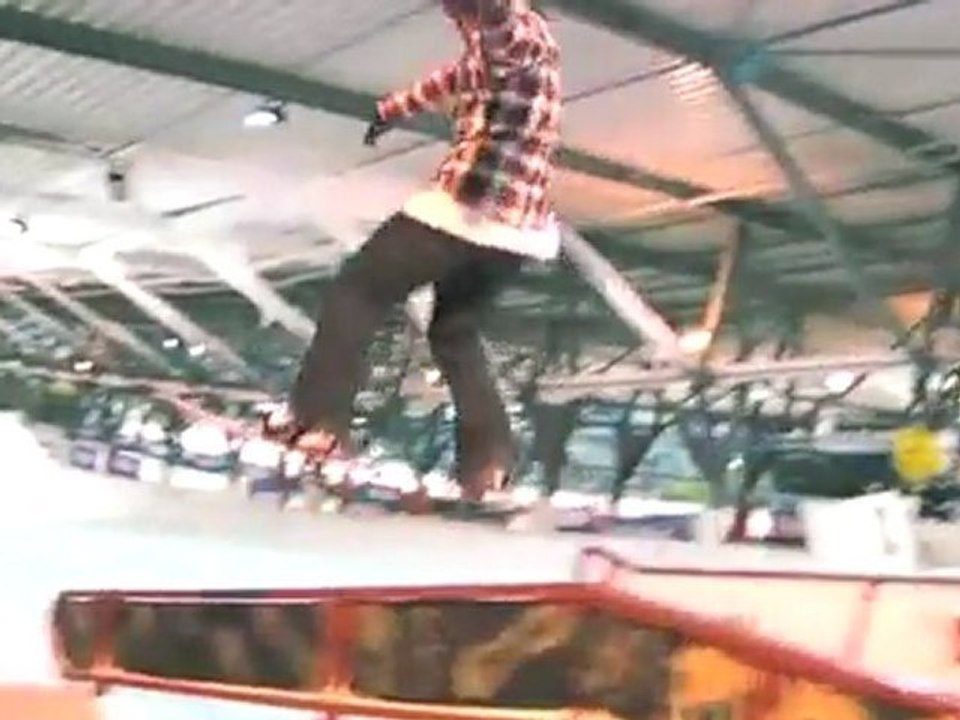 ISNB:70 - Gnu Snowboards