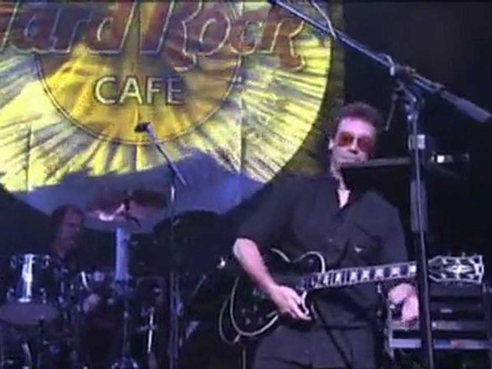 Steve Hackett (and the Guitar Wars crew) - Mechanical Bride