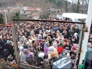 CANDAN DEVREYE GİRDİ