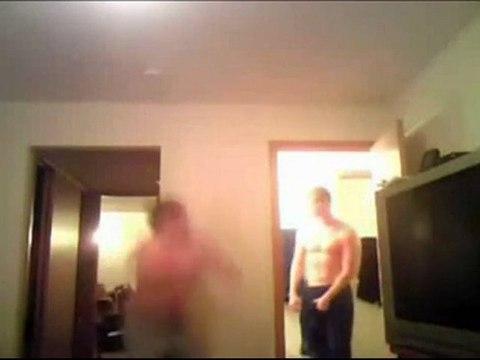 buzz : demander a son coloc d arreter de chanter sous ...