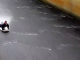 faire du bodyboard dans un barrage