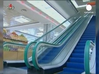 Los norcoreanos convierten una escalera mecánica en...