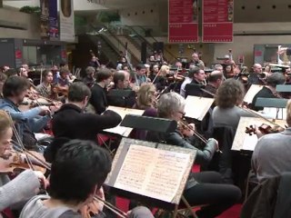 Concert de Pierre Boulez sous la Pyramide du Louvre