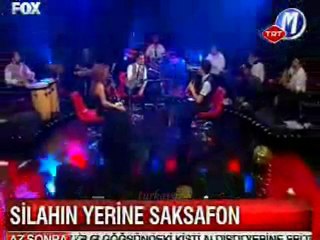 POLAT ALEMDAR TÜRKÜ söyledi saksafon çaldı