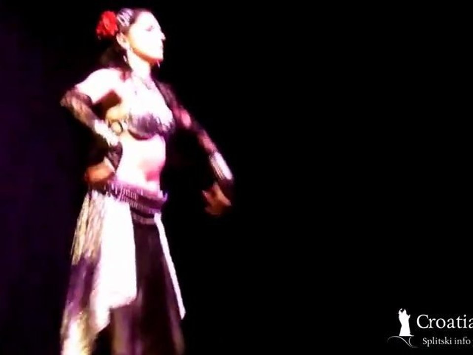 Belly Dance - Anuradha (tribal fusion)