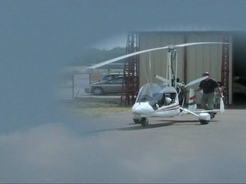 Le viaduc de Millau en autogire : millau-ulm.com