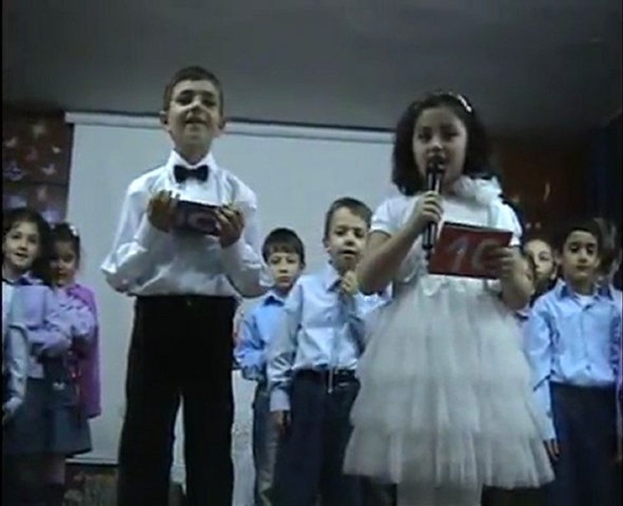 HİLAL ÇALIK YERLİ MALLARI GÖSTERİSİ  YAVUZ SELİM İLKOKULU 1/C SINIFI 16.12.2011