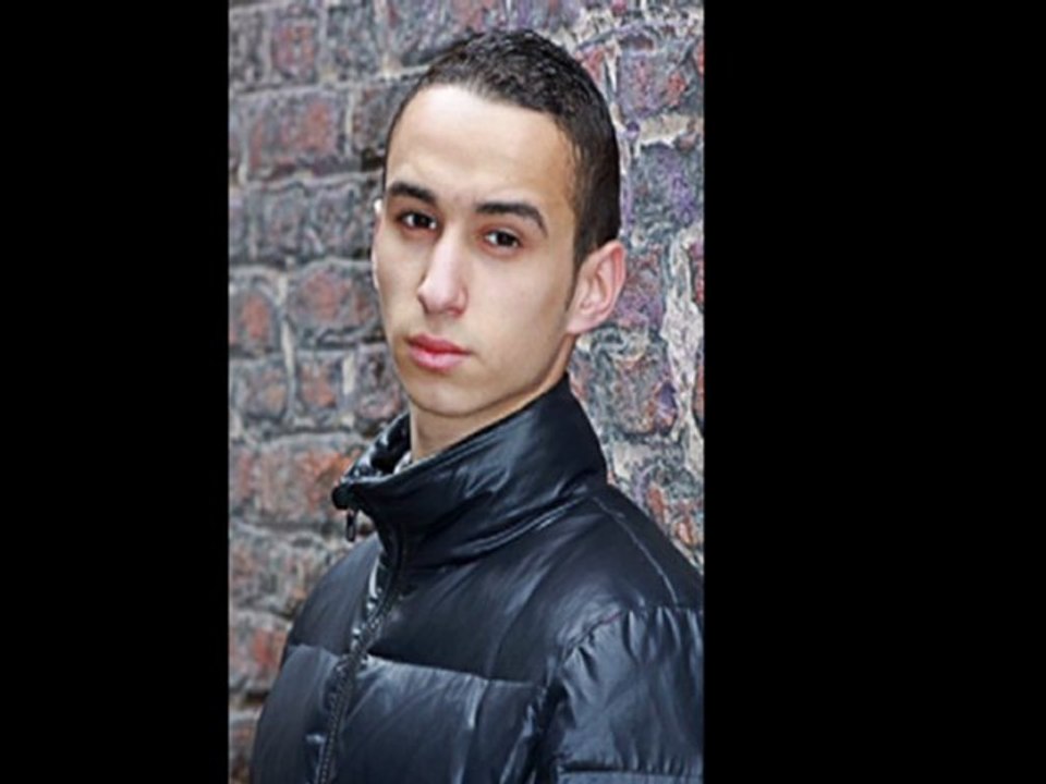 GANGSTA MUSIC - famg feat flow molo , oshotse (angleterre)