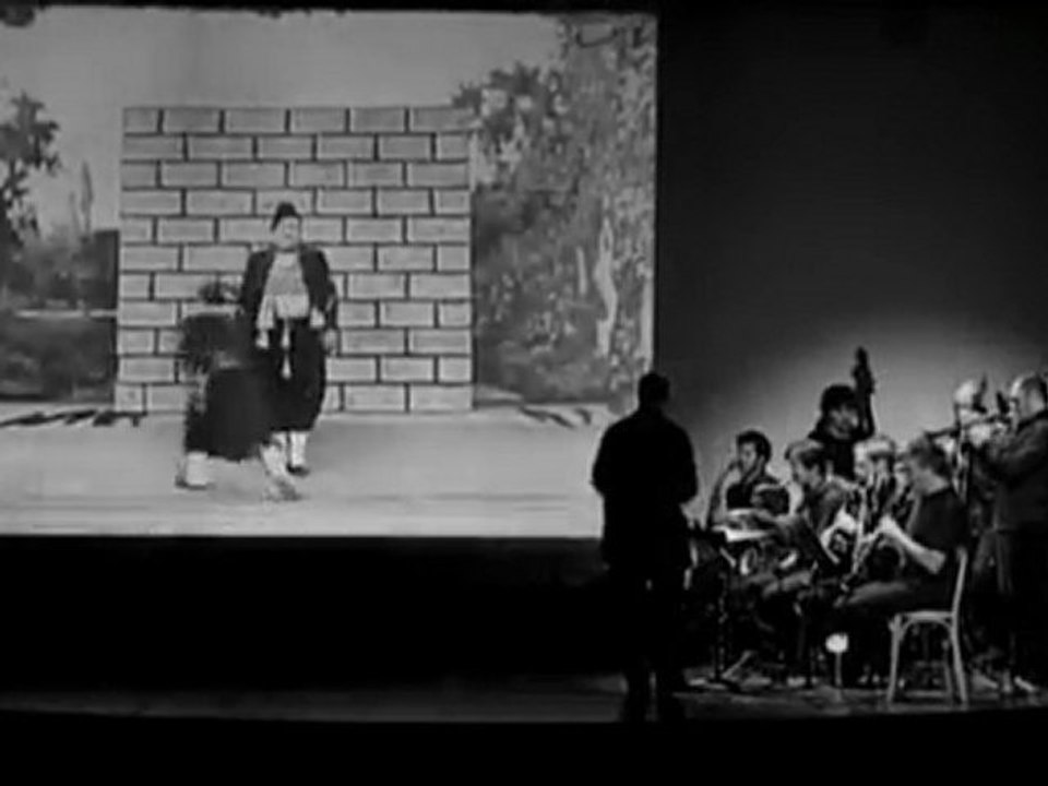 Ciné X'TET/Bruno Regnier, ciné-concert, extrait de The Playhouse de Buster Keaton