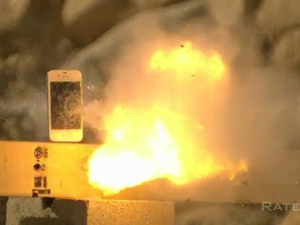 iPhone 4S vs Fusil sniper test HD