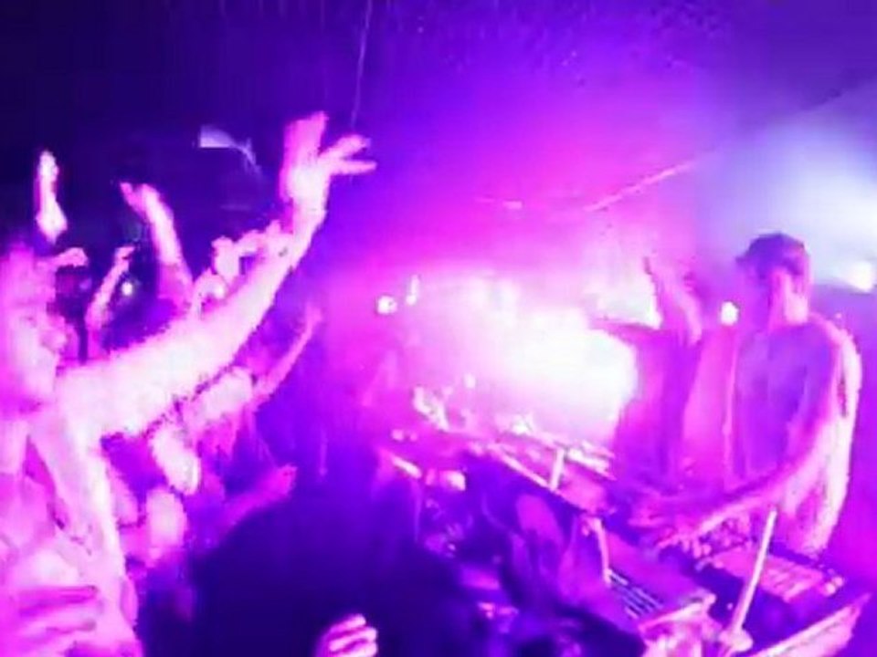 La Mouv' Party à Bordeaux avec DSL et Toxic Avenger