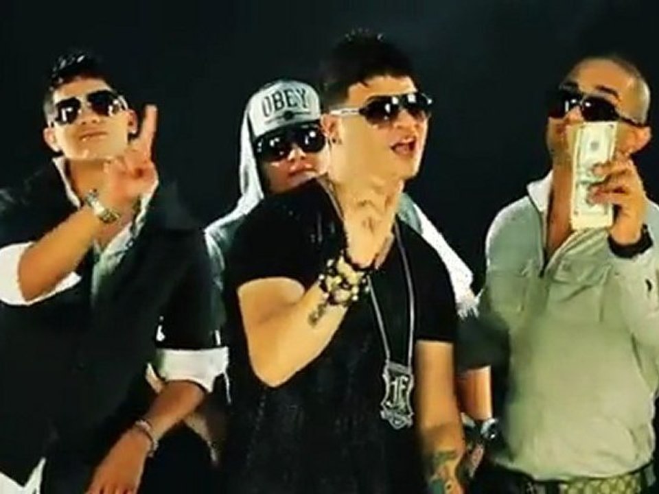 Farruko - Loco Con Ella (Remix) - JP El Sinico Ft  Falsetto y Sammy (Official Video)