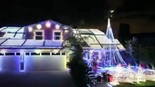 Une maison éclairée par 56,100 LEDs pour Noël 2011 !
