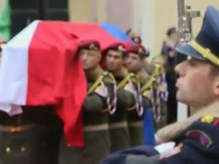 Thousands of Czechs mourn Vaclav Havel