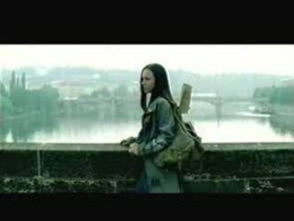 Linkin Park - Numb (Music Video)