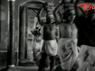 Kalasi Vunte Kaladu Sukham - Telugu Songs - Kalasi vunte Kaladu - NTR - Savitri