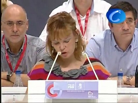 Pajín dice que el PP pide bajar impuestos, y ''frie'' a tasas