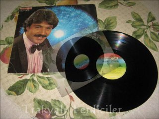 Ferdi Tayfur & Koşturdu Peşinden ...