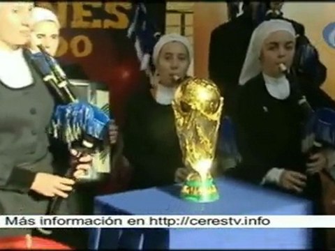 La Reina, Don Felipe y Doña Letizia presiden los Príncipe de Asturias