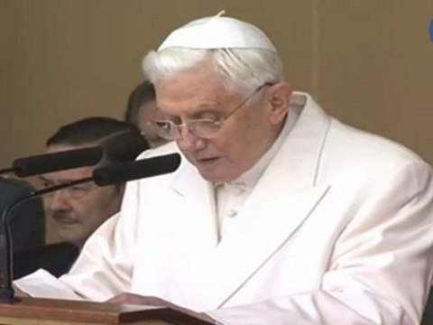 20101106 WEB papa vengocomoperegrino CM