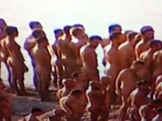 ספנסר עירום בים המלח