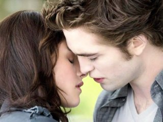 Twilight couple Robert Pattinson and Kirsten Stewart's intimate New Year Plans - Hollywood News