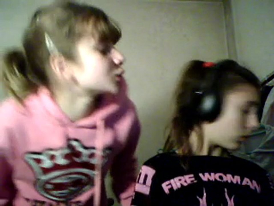 lmfao champagne showers parodie les 2 filles