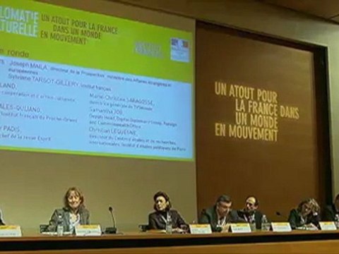 Spanish : 7ème table ronde “Le numérique: nouveaux espaces de diffusion, nouveaux espaces de débat” [Part 1]