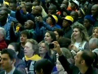 Pope to faithful: remember true story of Christmas