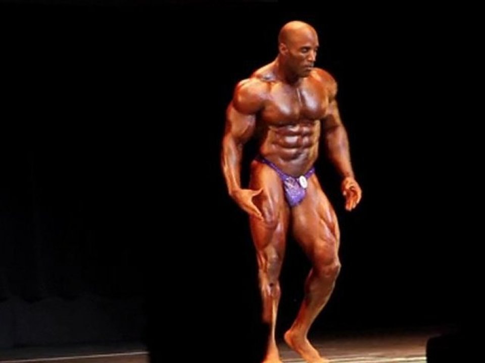 These Bodybuilders Have Some Slick Moves!
