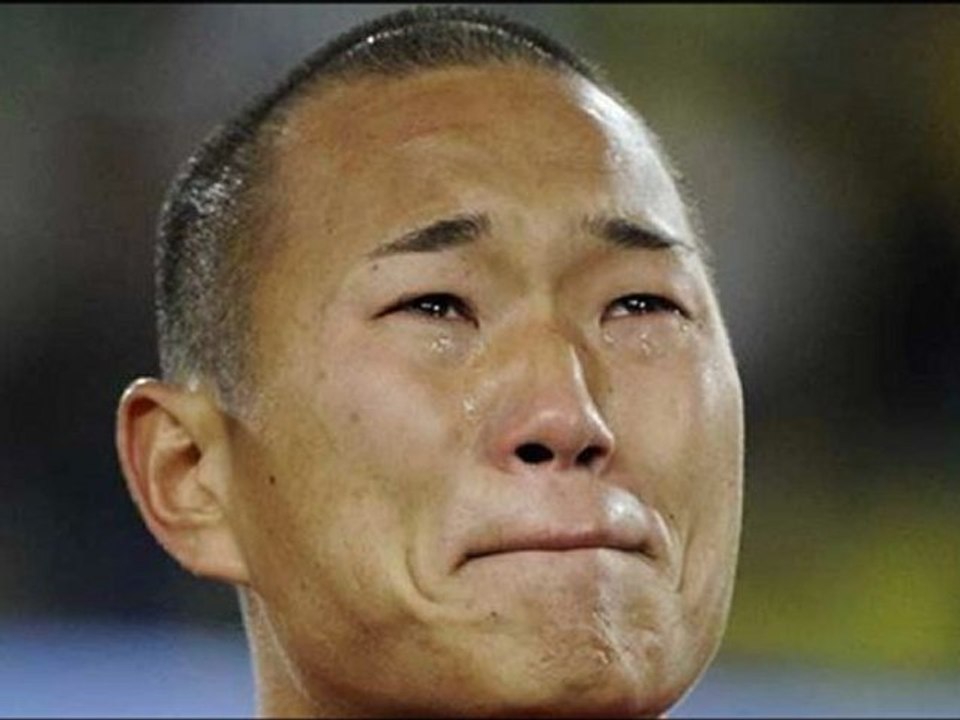 North Koreans weeping hysterically over the death of Kim Jong-il