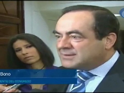 El Congreso muestra su desacuerdo con los pitos sufridos por Zapatero en el desfile nacional