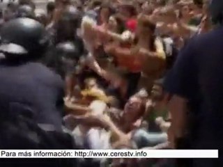 Los "indignados" se despiden de Sol con una nueva protesta  ilegal y nocturna ante el Congreso.