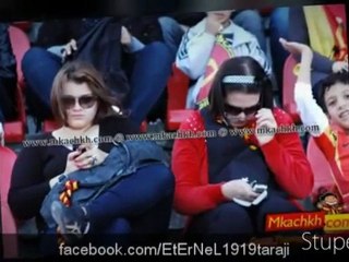 الورد جمال المزهرية ! وبنت الجمعية جمال الكرة الأرضية