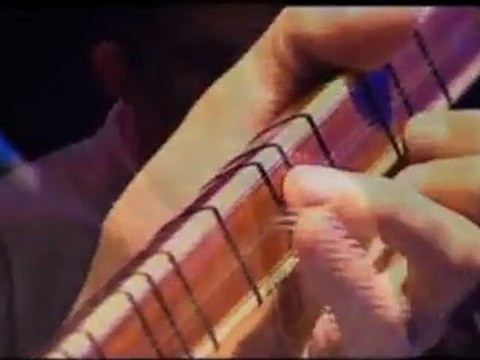 Kardeş Türküler Gülüşün Gülden Güzel