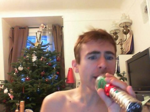 Wiwi égratigne laisse moi rire des Chats Sauvages