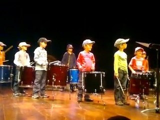 Rémi en concert aux Prairiales - Ensemble Batterie - Décembre 2011