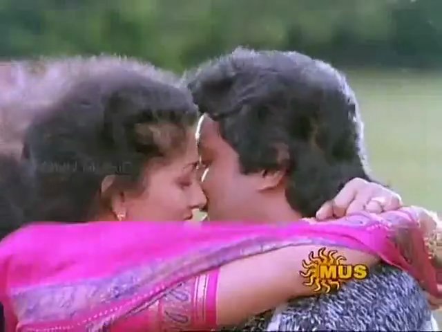 Raja Kaiya Vecha-Mazhai Varudhu