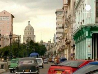 Cuba's Castro approves prisoner amnesty