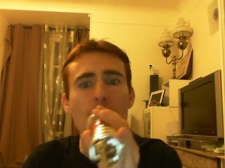 Wiwi égratigne "handle me" de Robyn