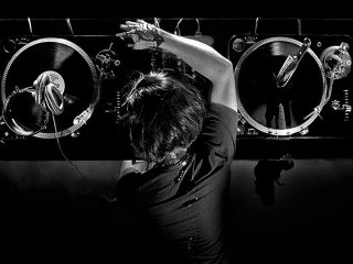 ELECTRO HOUSE MIX 23-12-2011