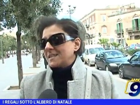 I regali sotto l'albero di natale