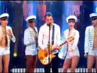-- les Avions --(télé dec 2011)- ""la nuit est chaude""