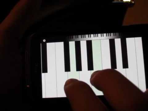 Jingle Bells on HTC 7 MOZART WINDOWS PHONE