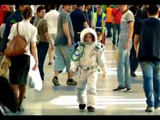 Guess Who - Tot Mai Sus feat deMoga (videoclip)