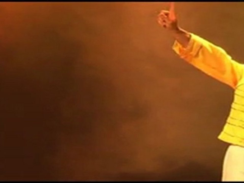 Pascal Kartier  chante en hommage à Freddie Mercury